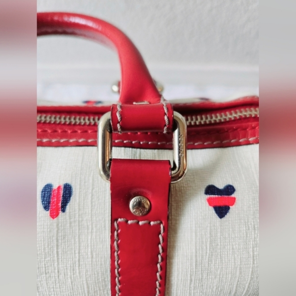 Limited Edition Gucci GG Supreme Hearts Joy Boston Bag - Picture 7 of 16